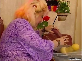 2749 mature woman porn videos
